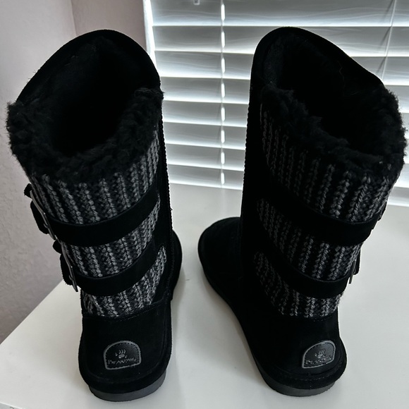 BearPaw boots, like new. - Picture 2 of 8